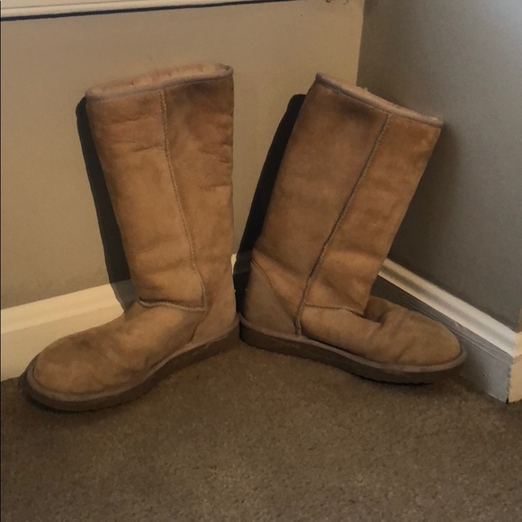 Classic Tall Women’s Ugg Boots - Picture 4 of 8